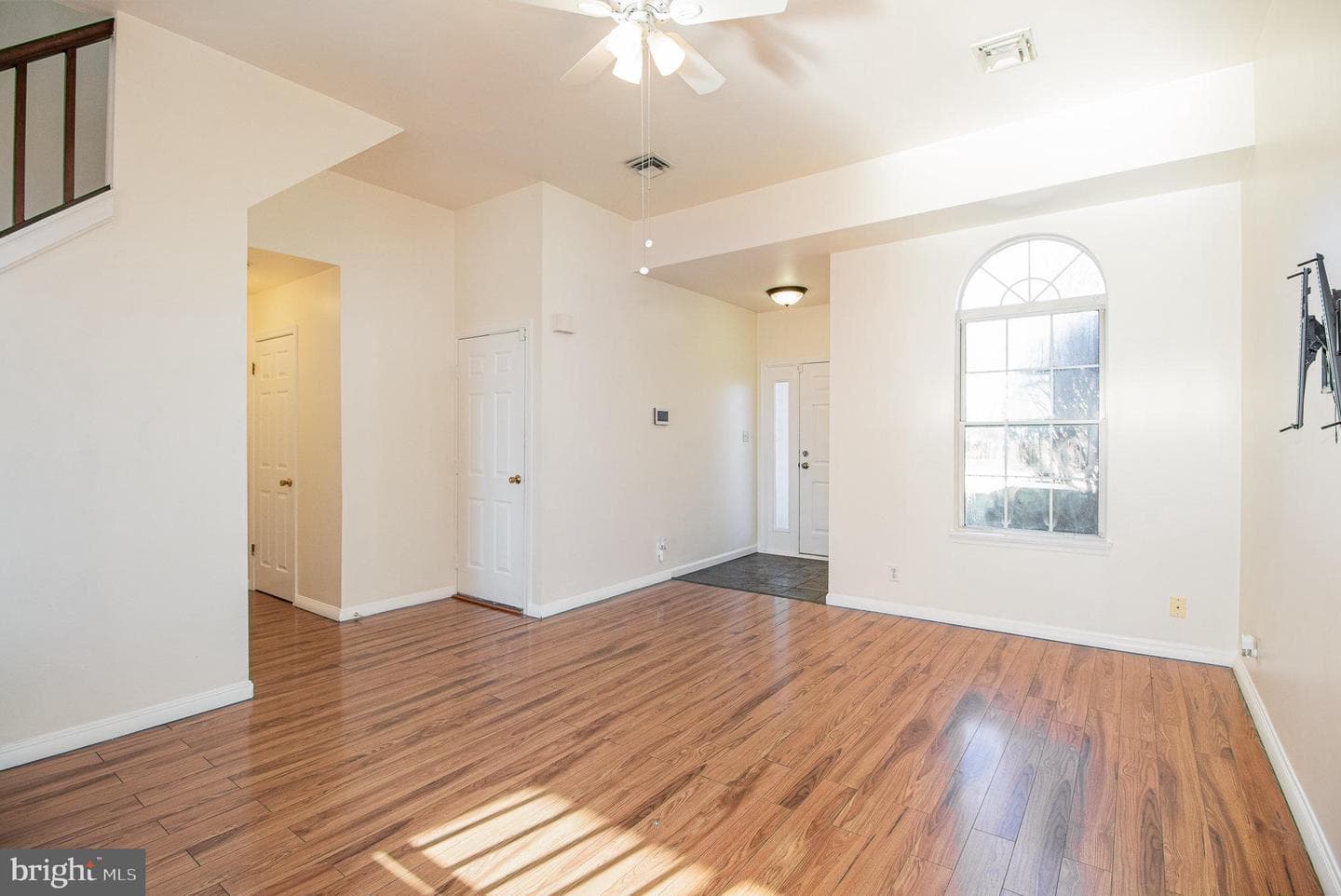 6280 Spring Knoll Drive photo 5
