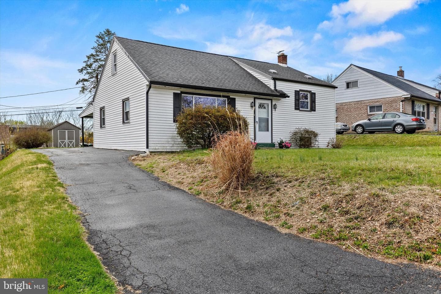 5209 Crestwood Drive photo 3