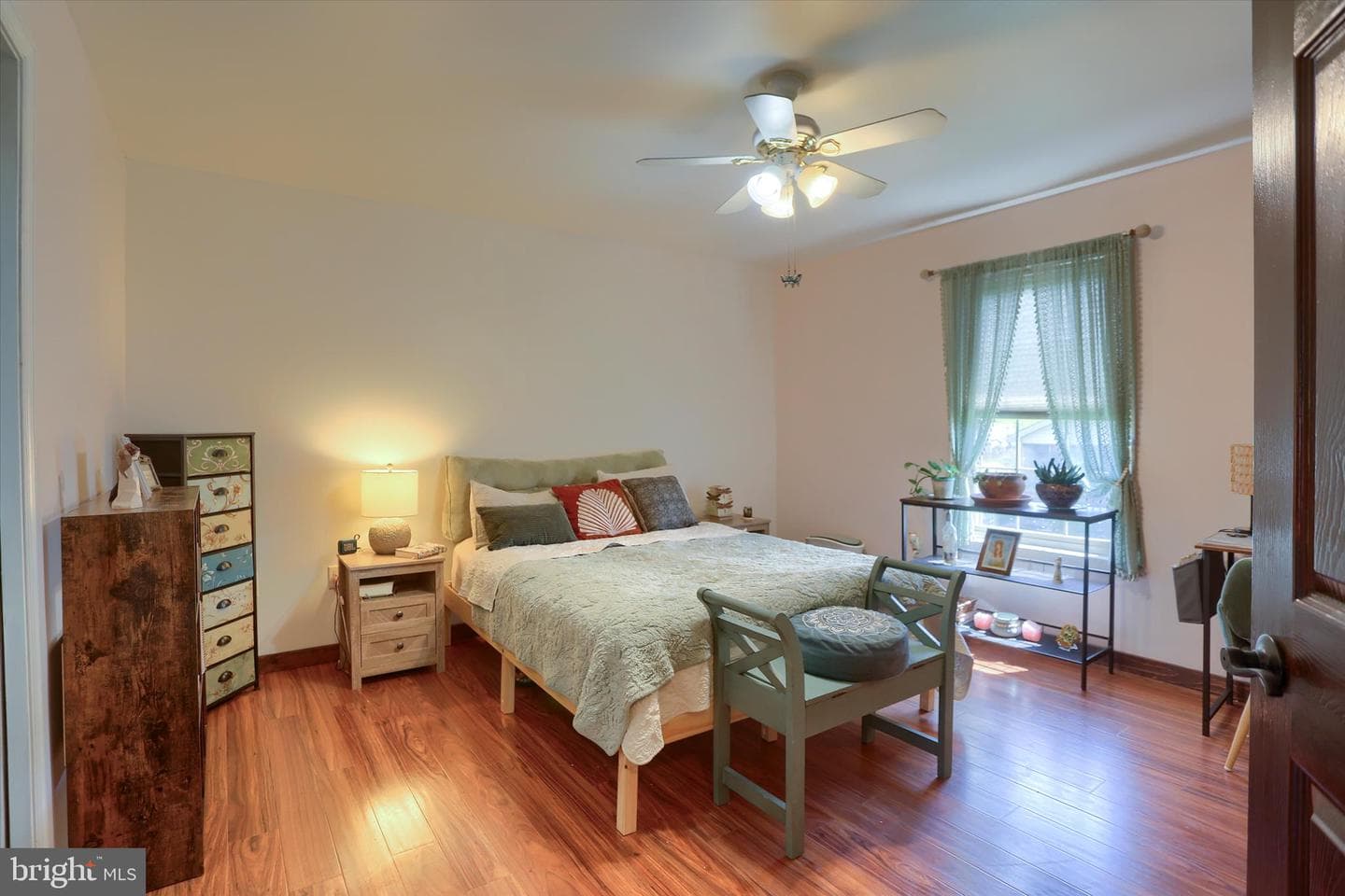 12 Edgewater Drive photo 30