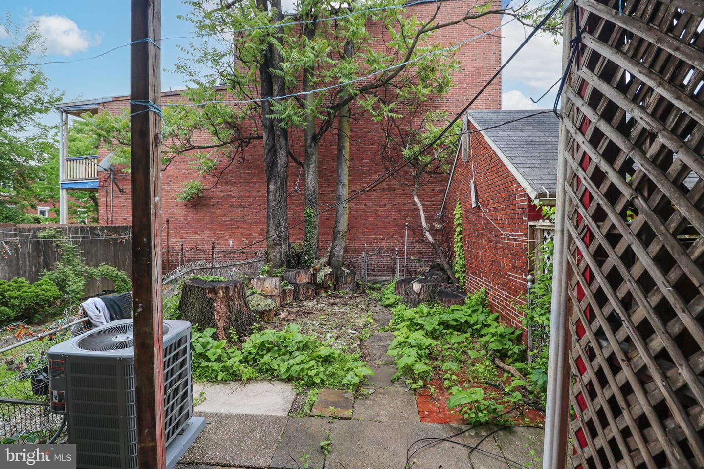 1632 Derry Street photo 15