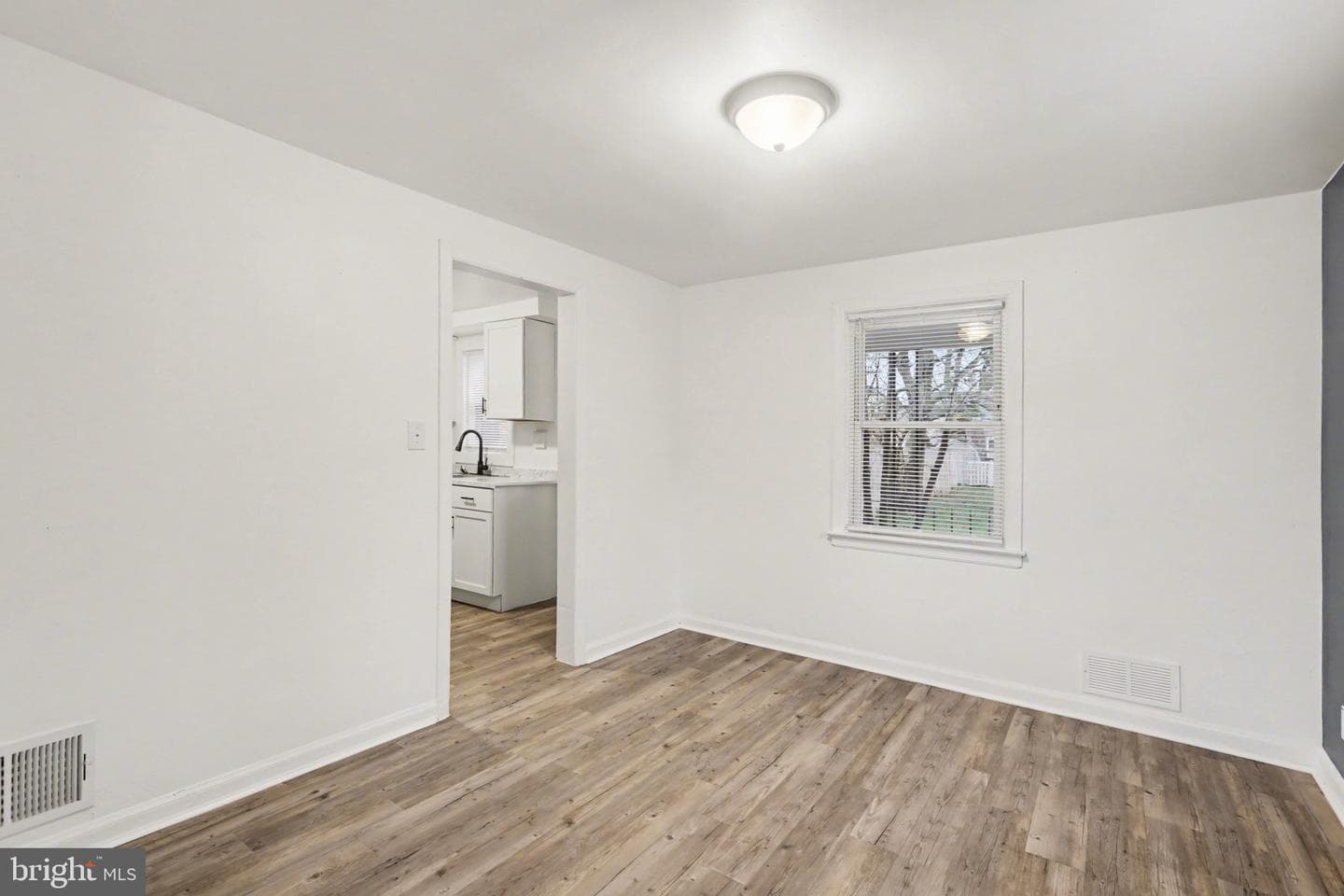 3712 Derry Street photo 6