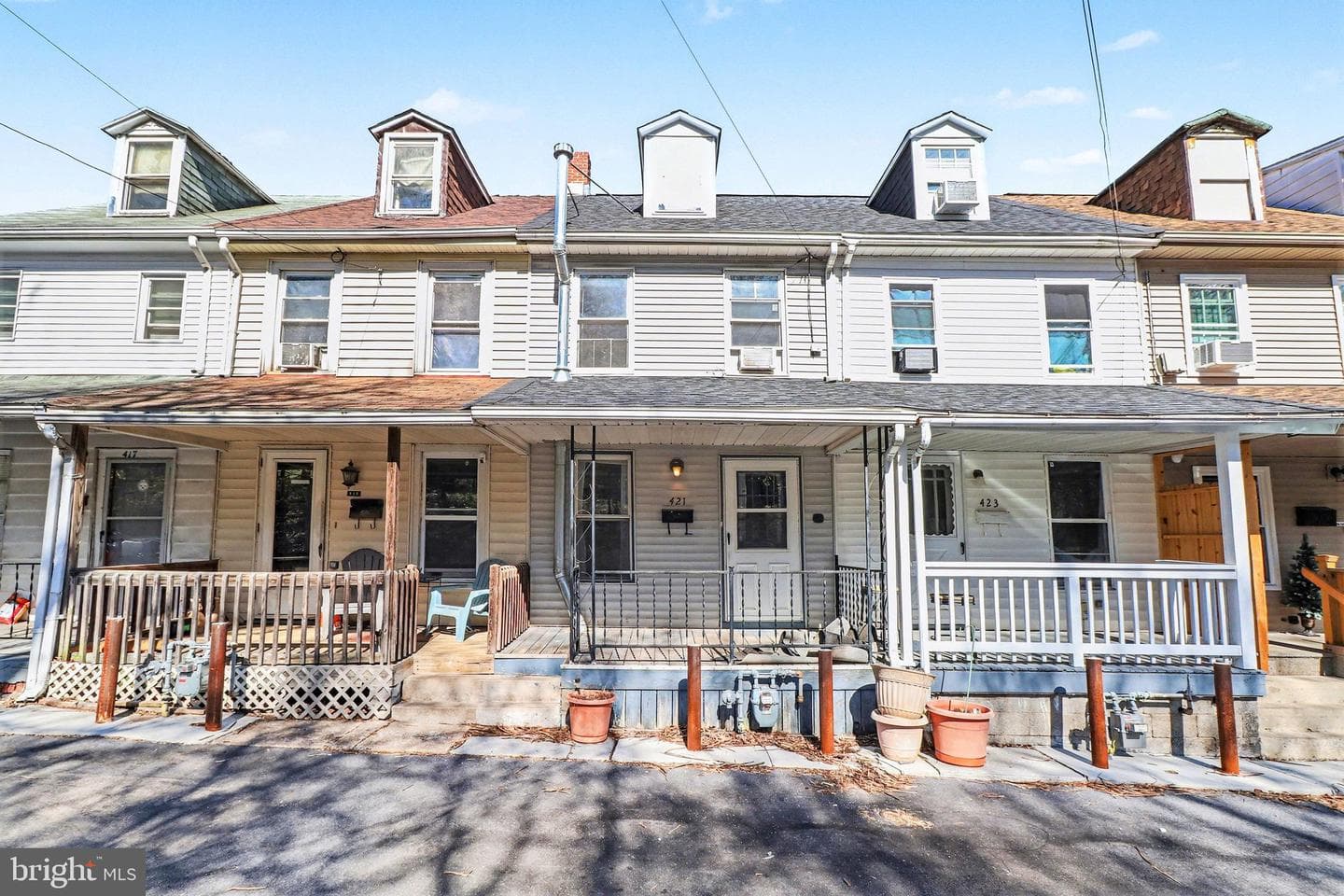 421 Catherine Street photo 1