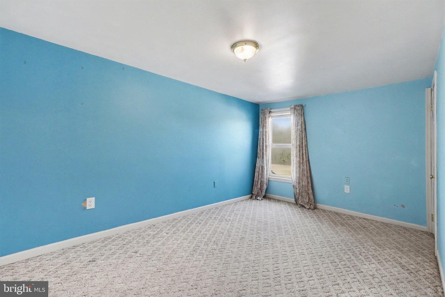421 Catherine Street photo 12