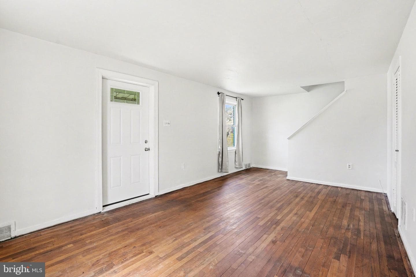 303 Wyatt Road photo 4