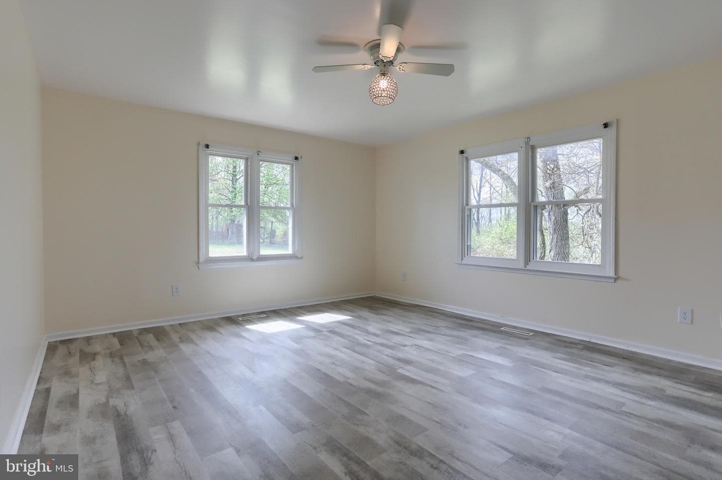 96 Schoolhouse Road photo 35