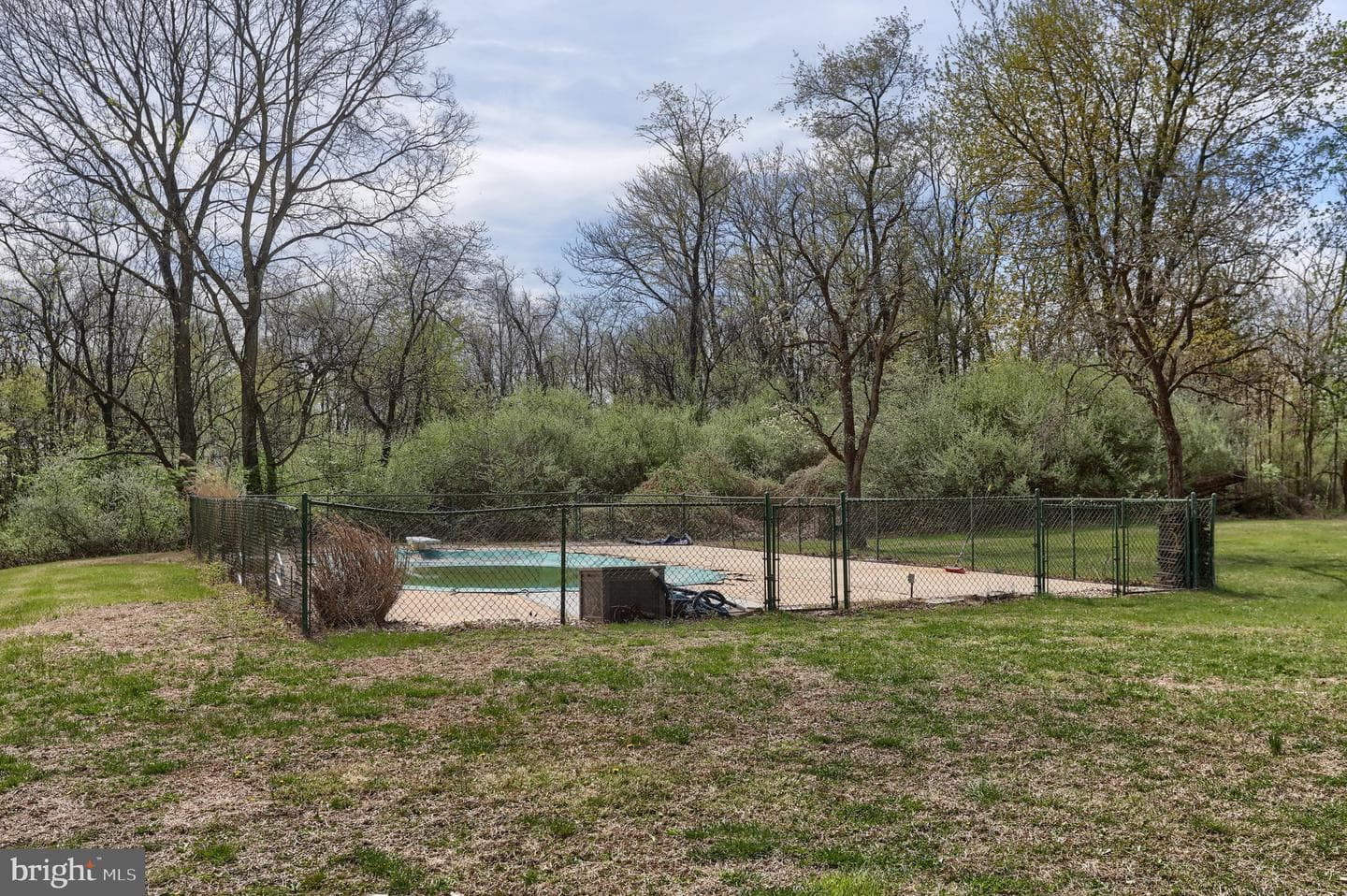 96 Schoolhouse Road photo 48