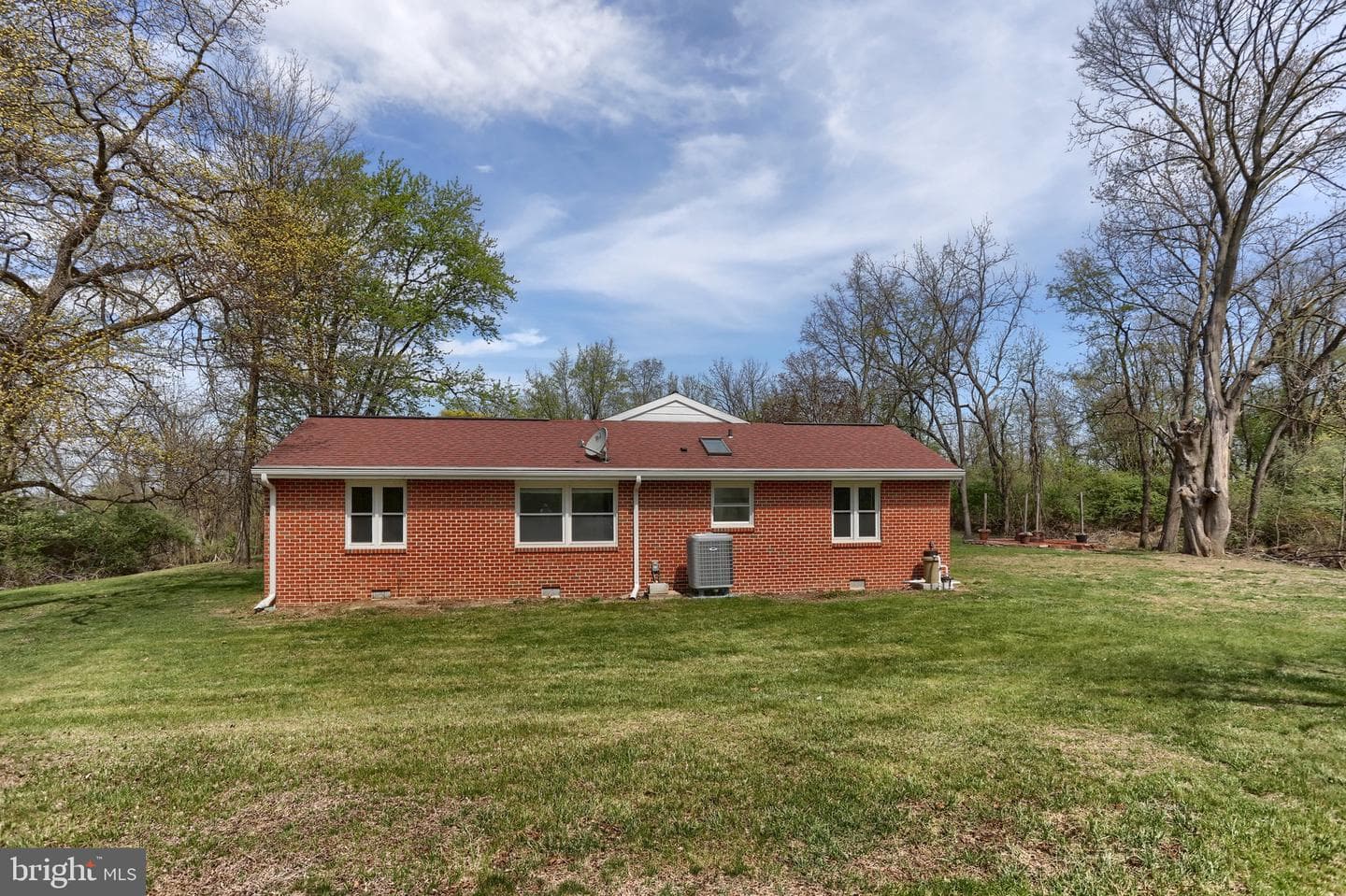 96 Schoolhouse Road photo 49