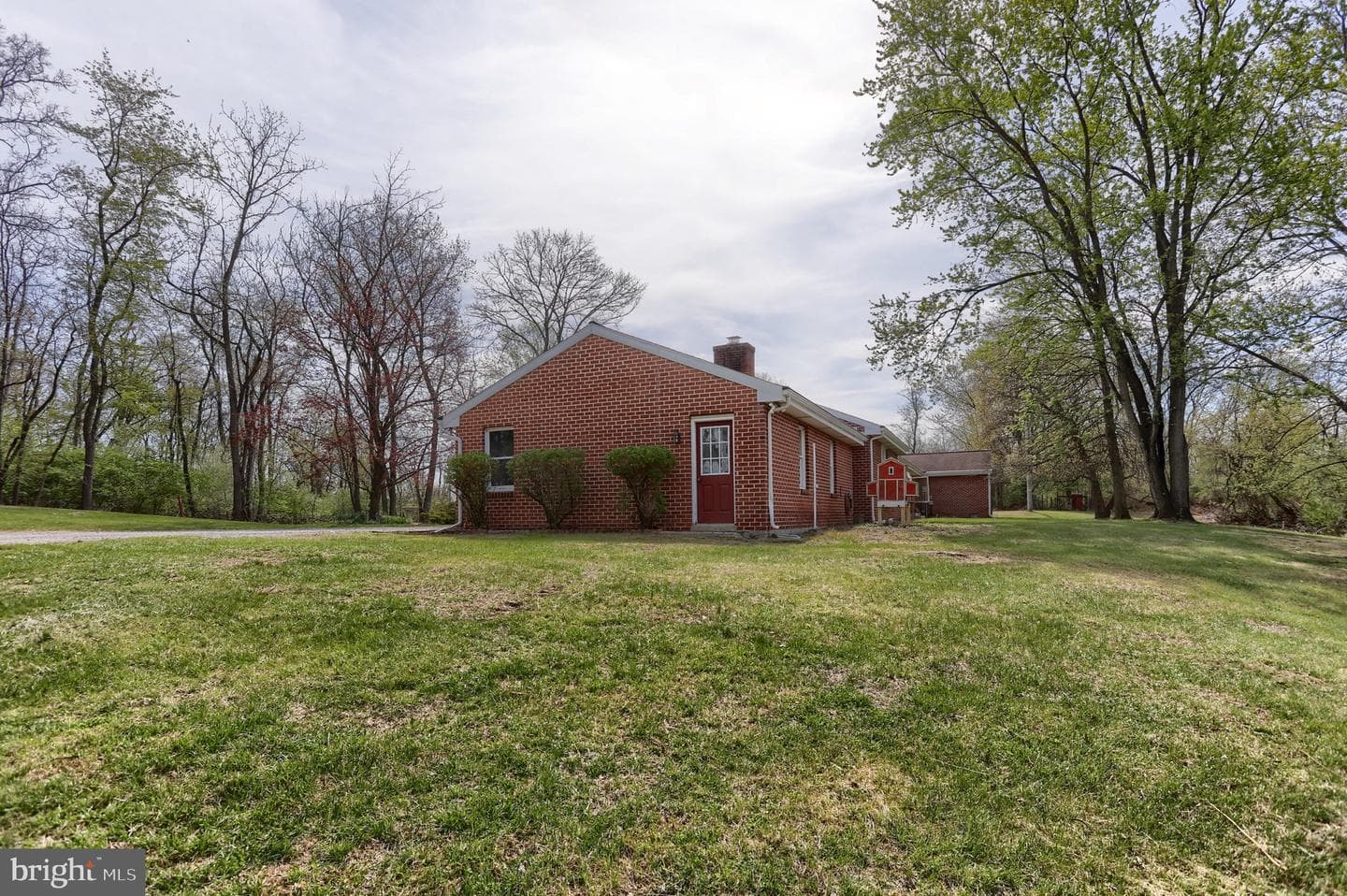 96 Schoolhouse Road photo 54