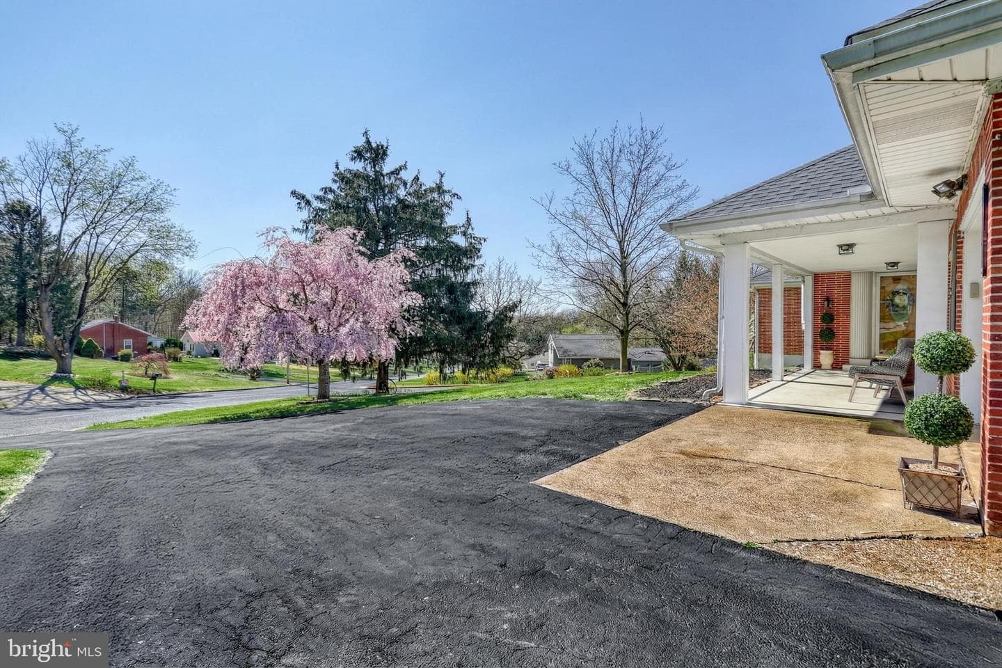 611 Garden Drive photo 3
