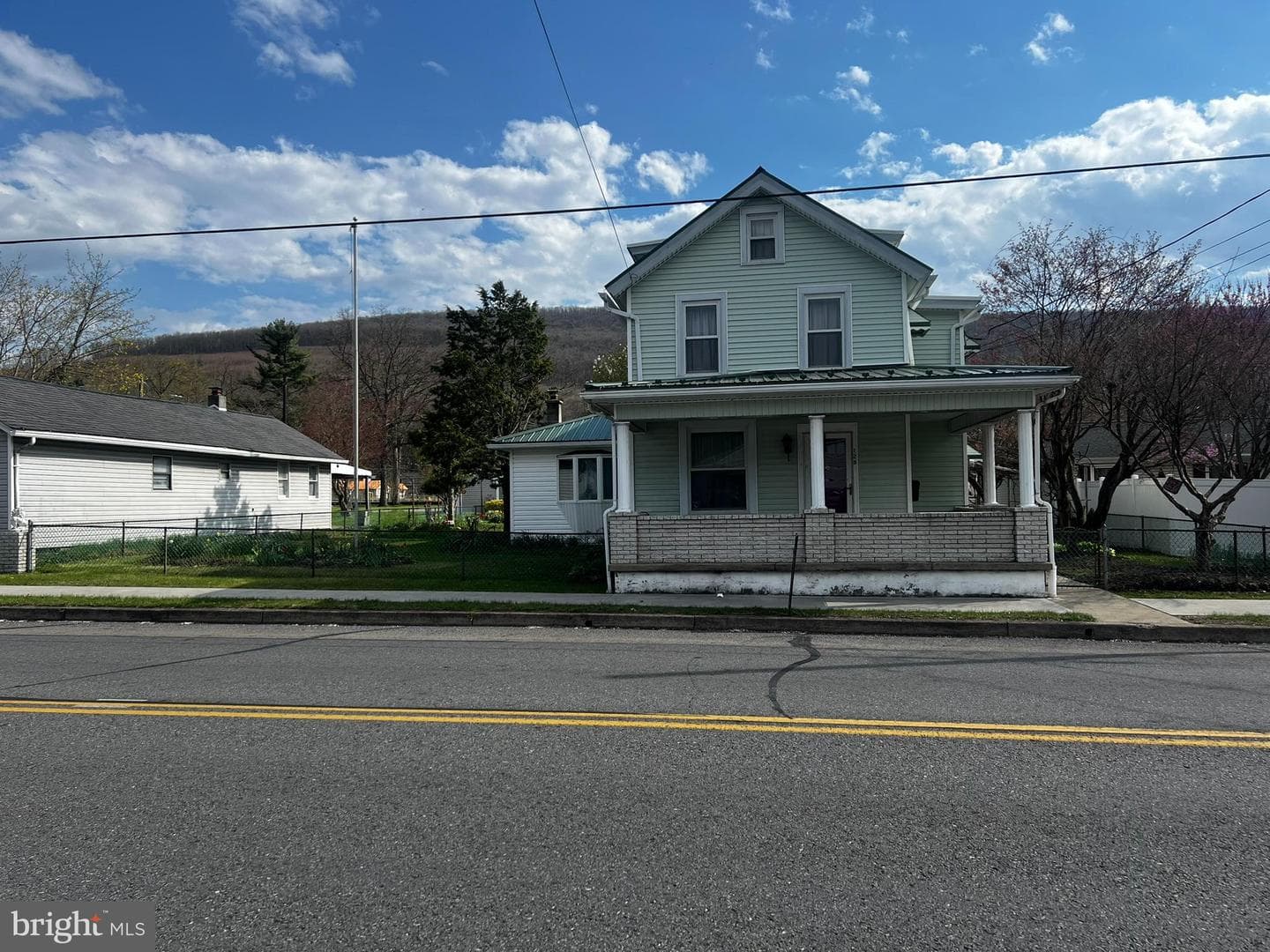 128 Main Street photo 2