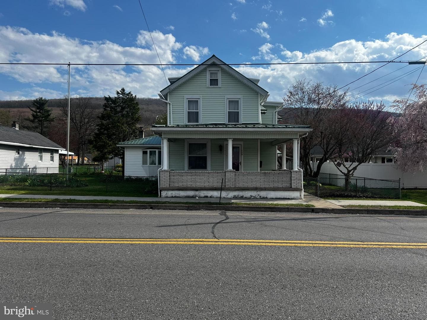 128 Main Street photo 4