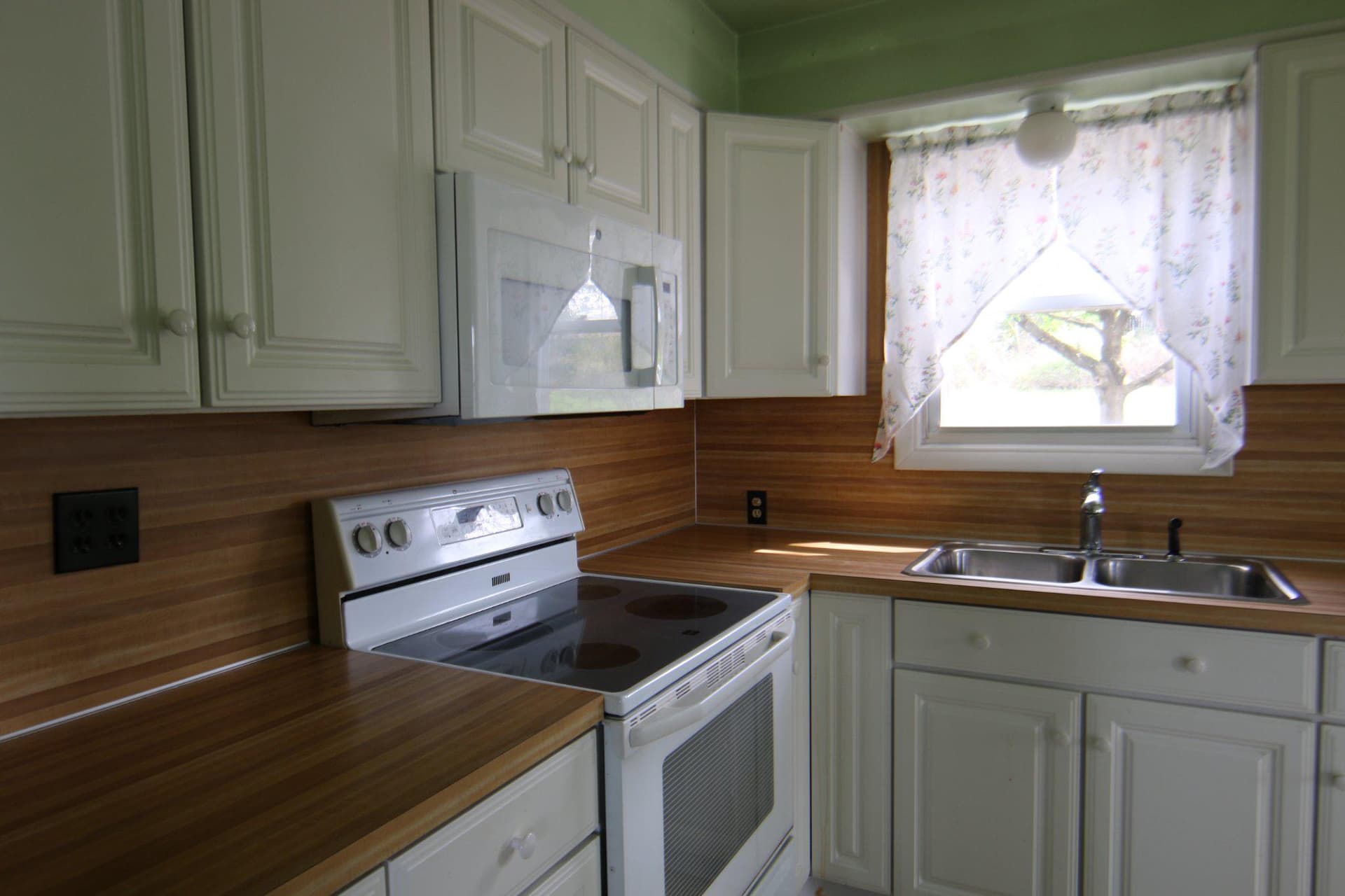 22 Carolyn Street photo 12