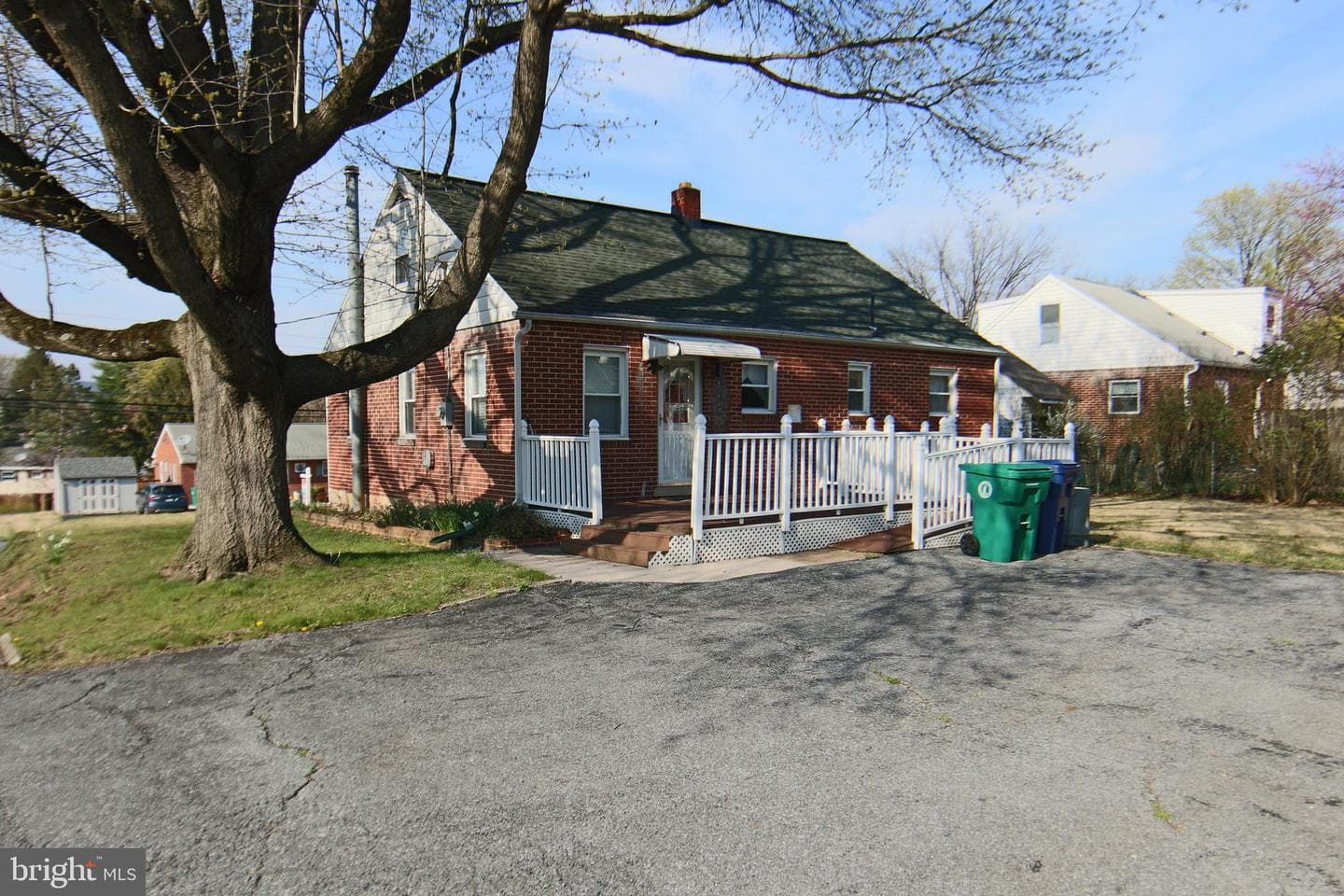 22 Carolyn Street photo 4