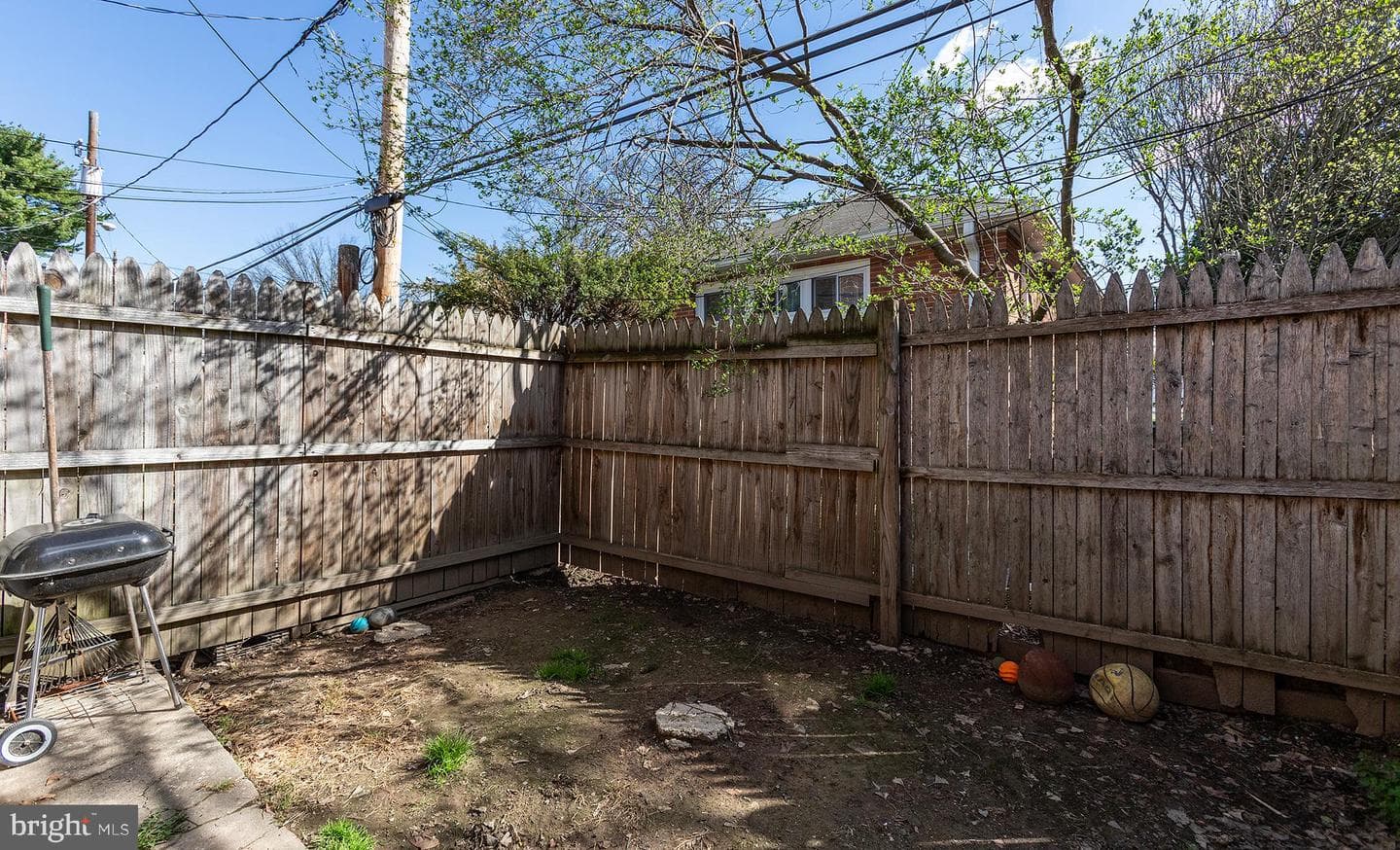 2441 Penn Street photo 26