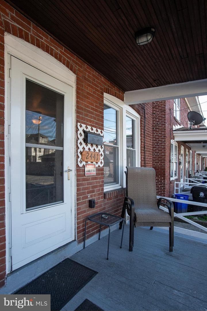 2441 Penn Street photo 6