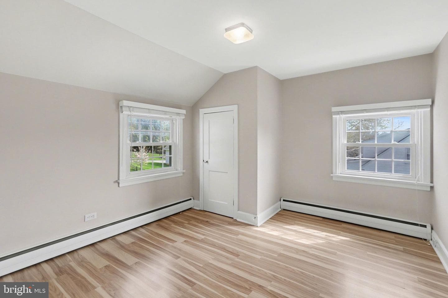 43 W Governor Road photo 13