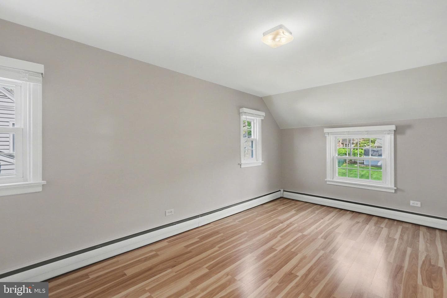 43 W Governor Road photo 15
