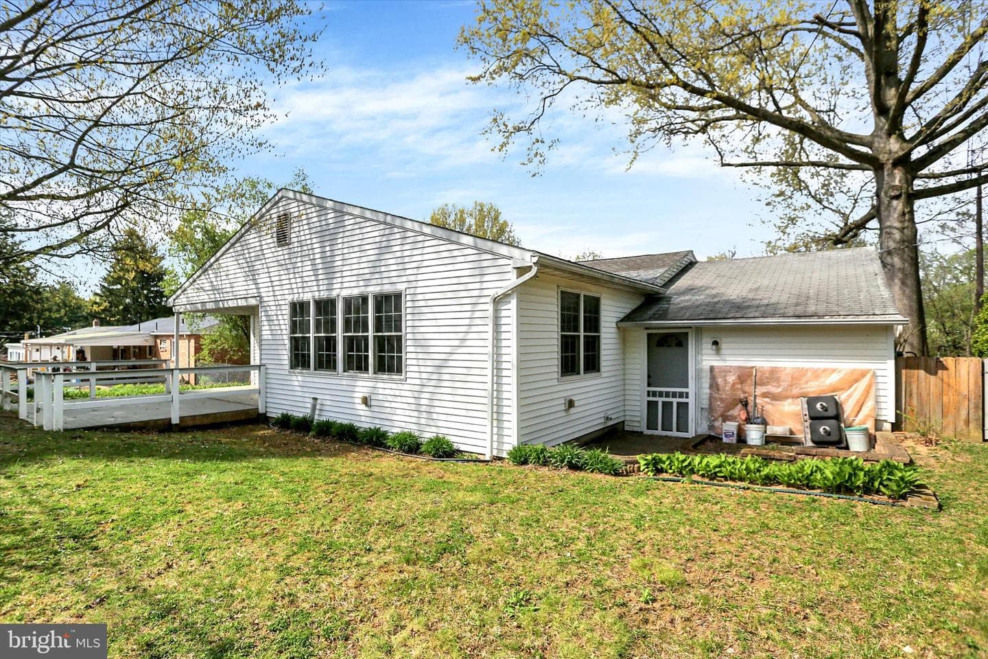 124 Levan Street photo 40