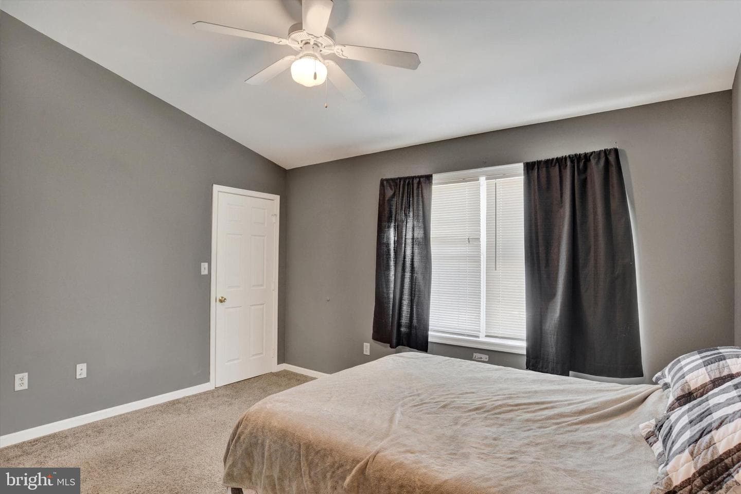 600 Yale Street #1404 photo 11