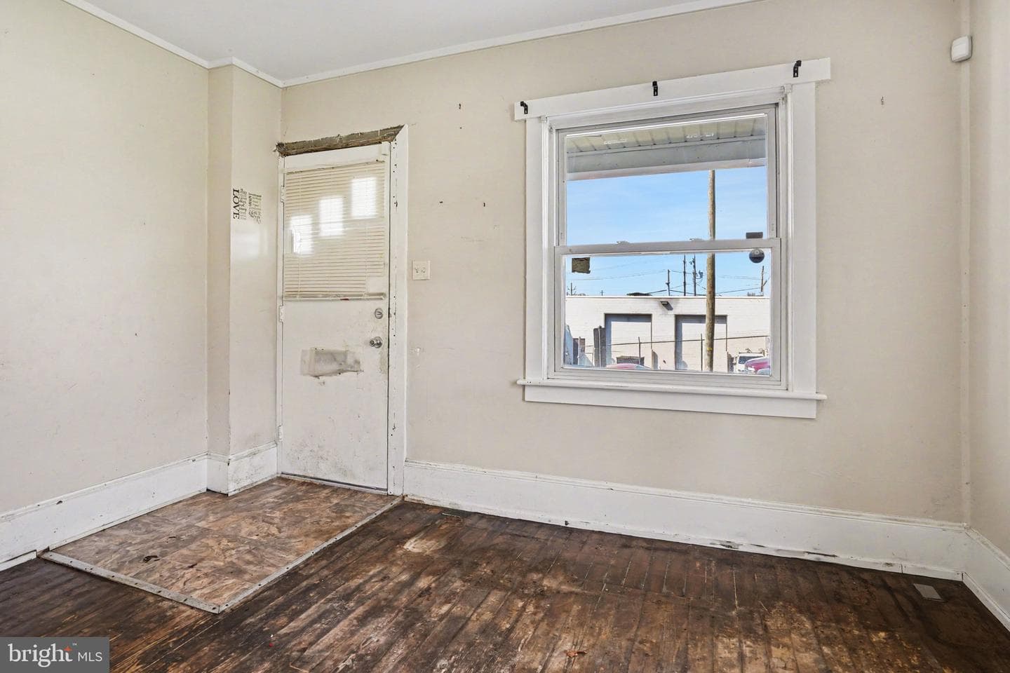 631 Dunkle Street photo 3