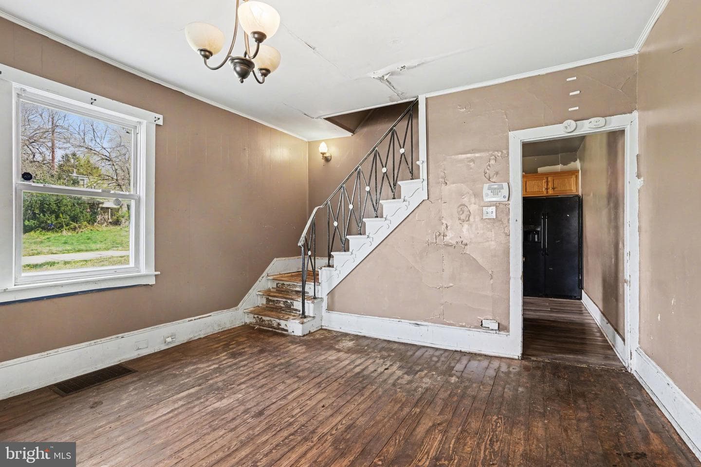 631 Dunkle Street photo 4
