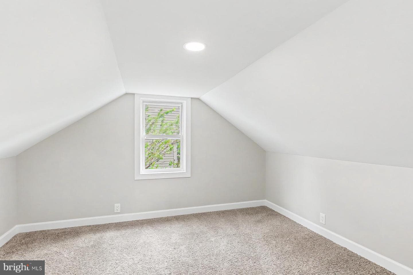 3984 Williams Street photo 18