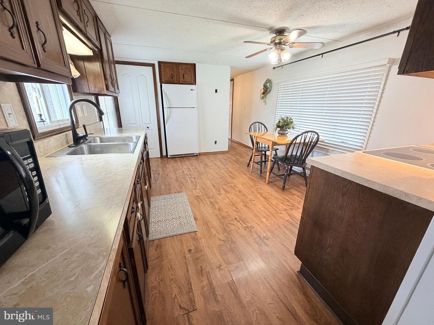 217 Oak Street photo 13