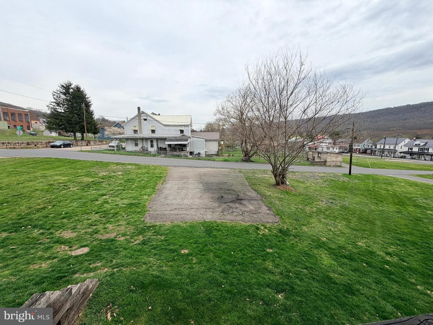217 Oak Street photo 8
