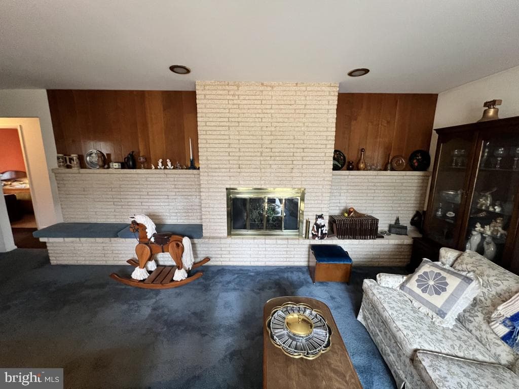 977 Locust Grove Road photo 9