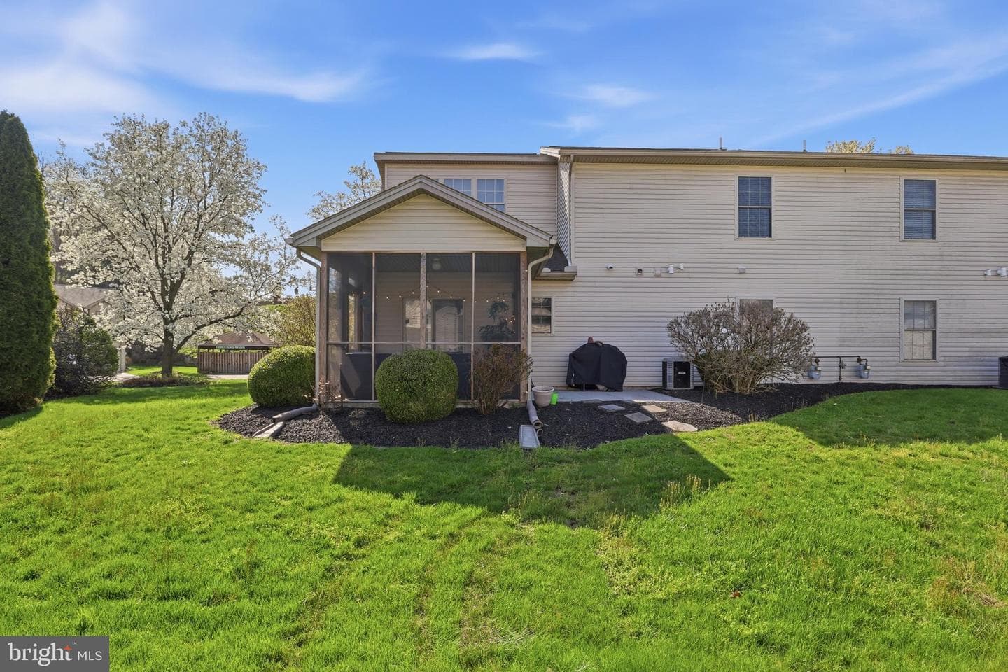 15 Creekview Drive photo 32