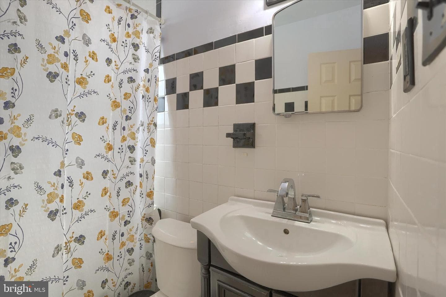 1020 Chambers Street photo 16