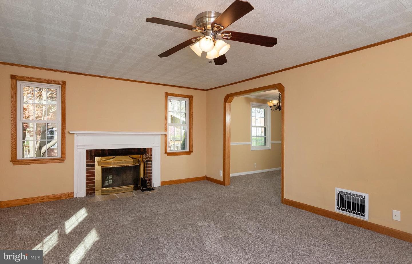 355 E High Street photo 16