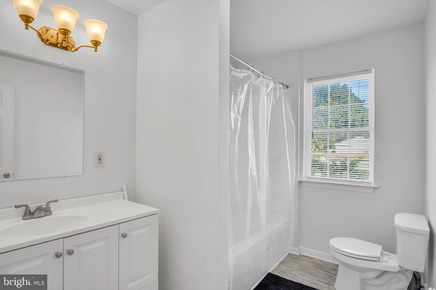 125 E Emaus Street photo 8