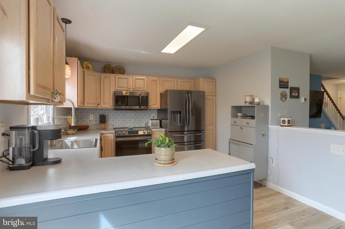 7247 Capital Drive photo 9