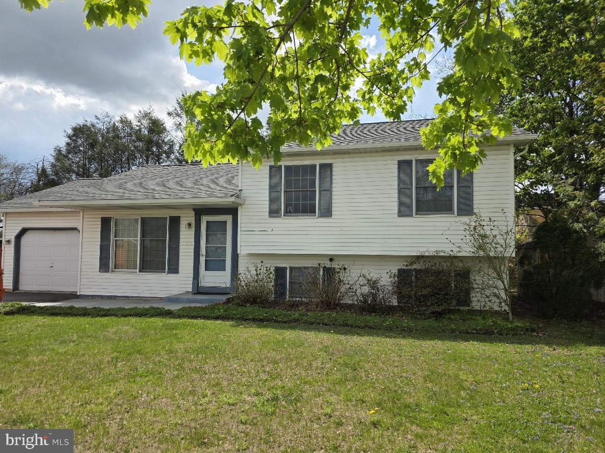 8651 Presidents Drive photo 3