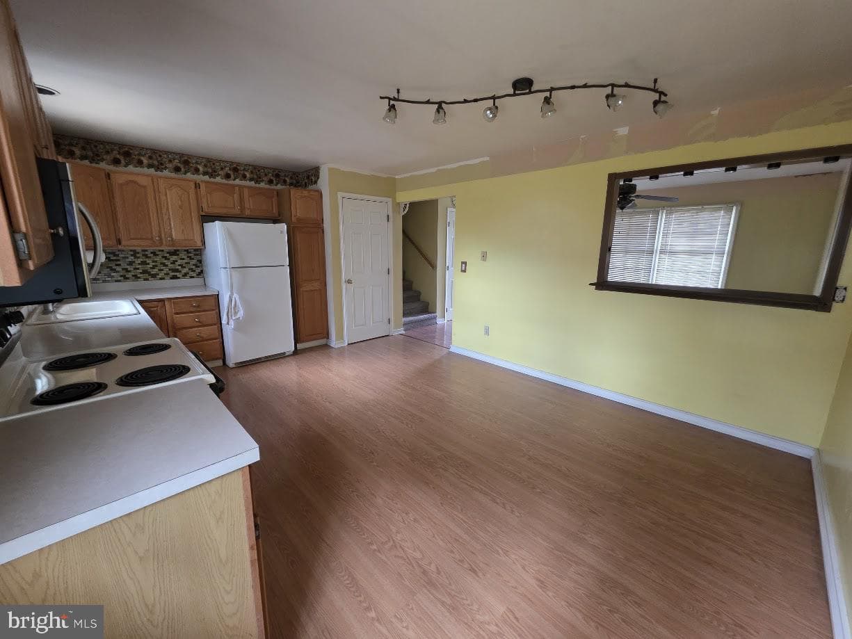8651 Presidents Drive photo 6