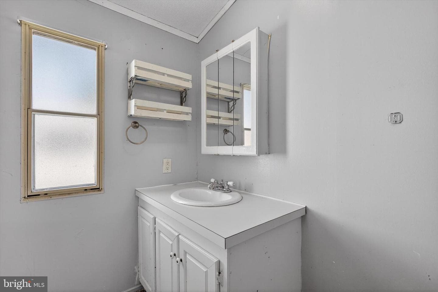 17 Caravan Court photo 14