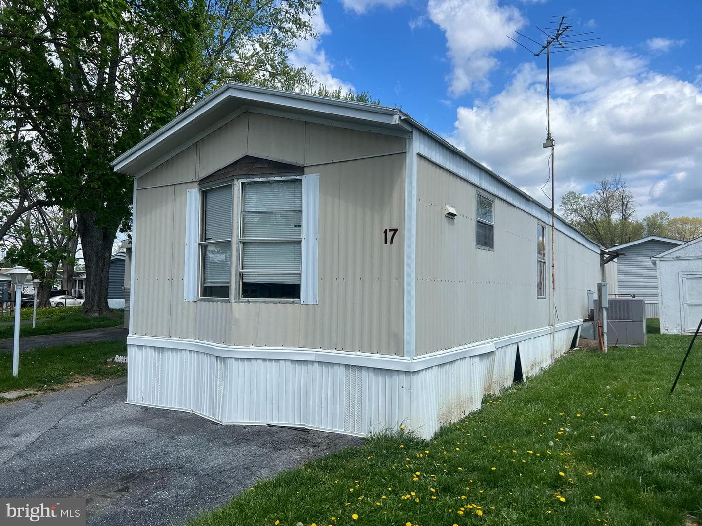17 Caravan Court photo 20