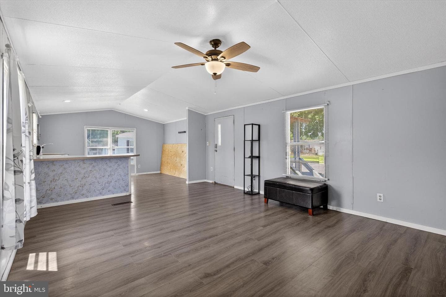 17 Caravan Court photo 5
