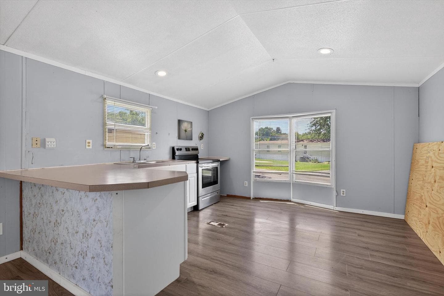 17 Caravan Court photo 6