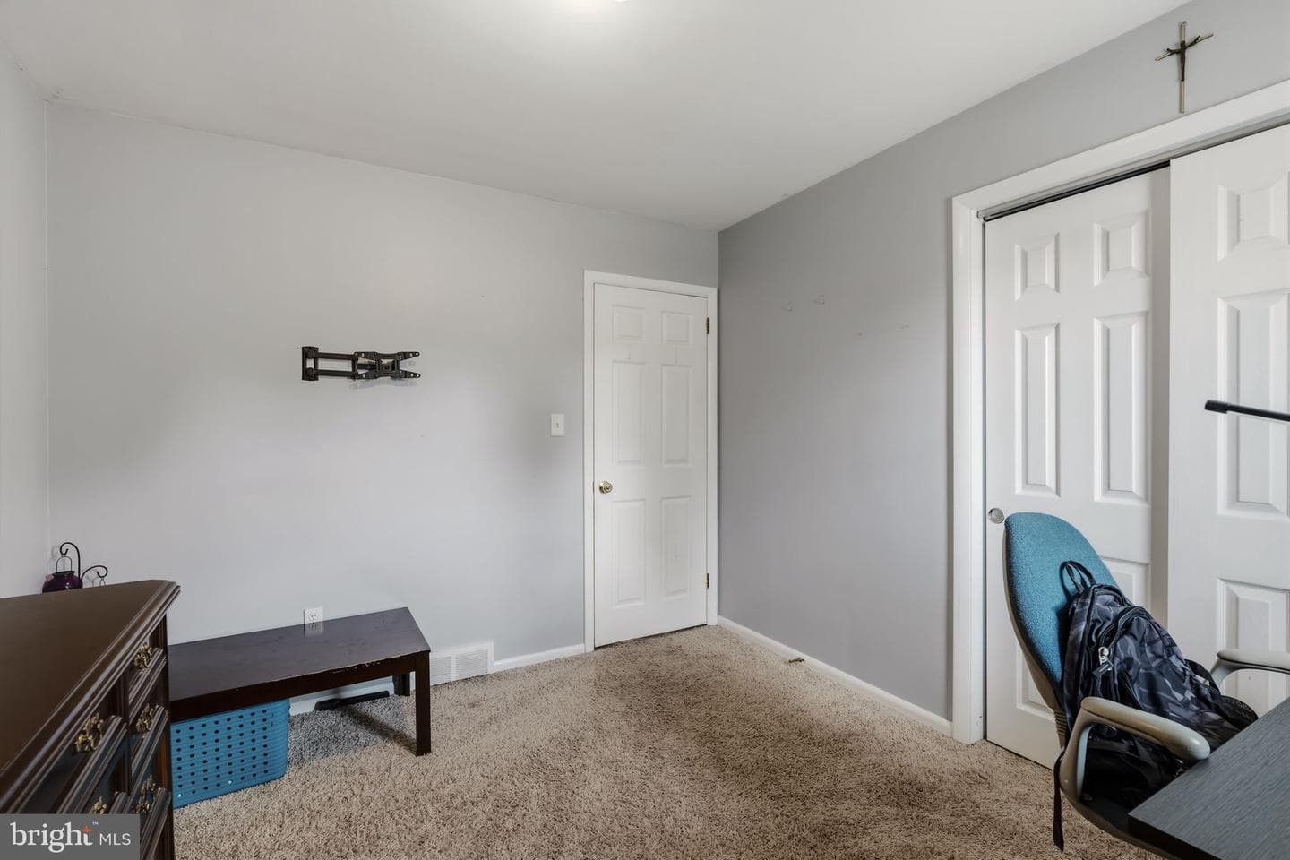 507 Clermont Drive photo 19