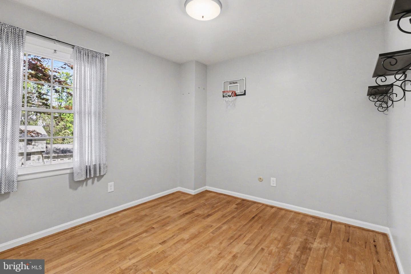 1416 Bradley Avenue photo 21