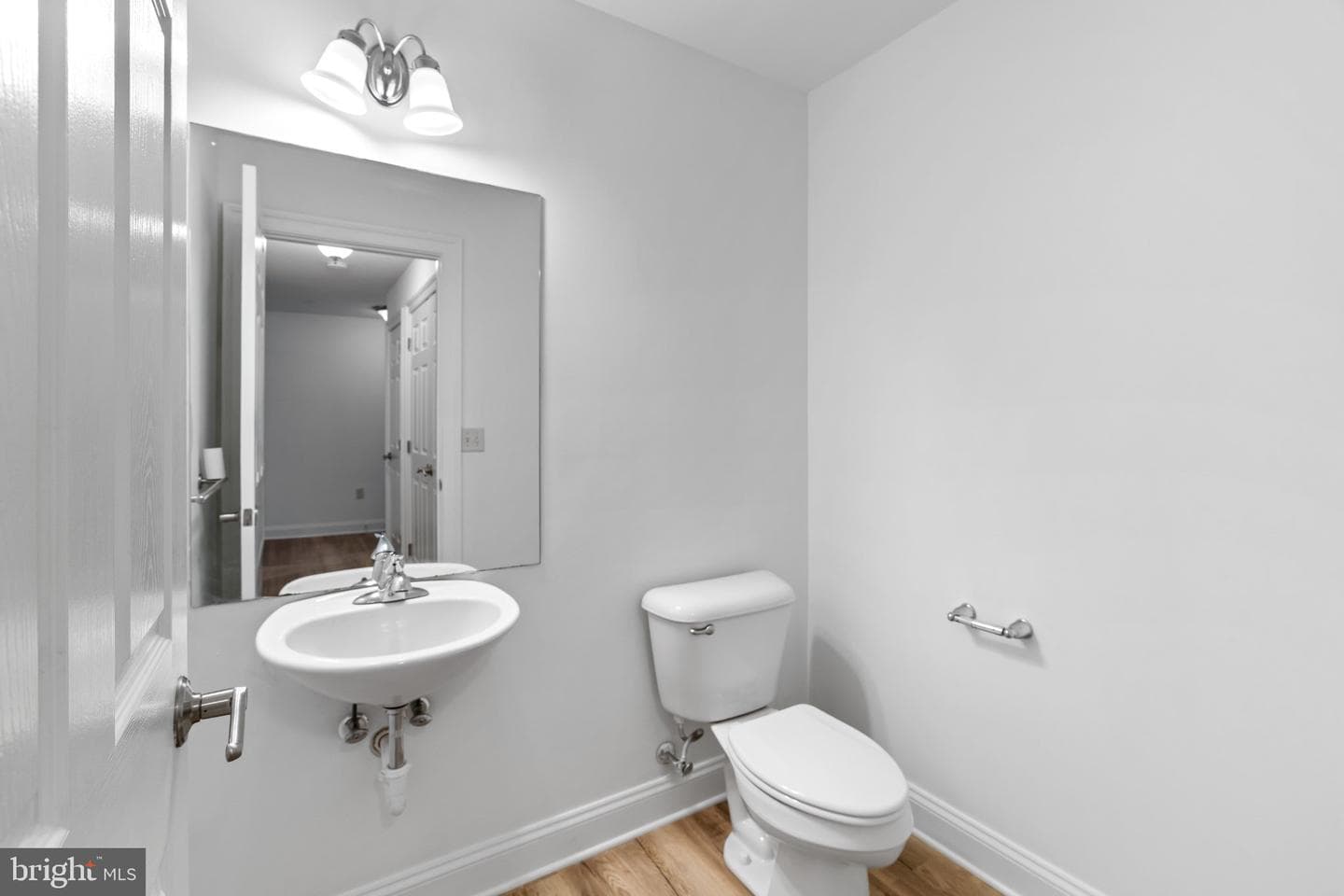 105 High Pointe Drive photo 12