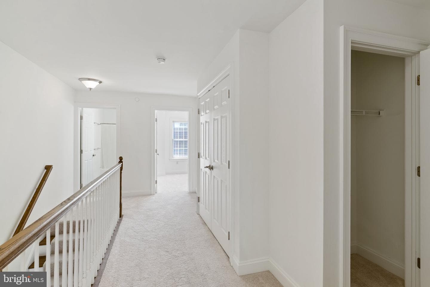 105 High Pointe Drive photo 25