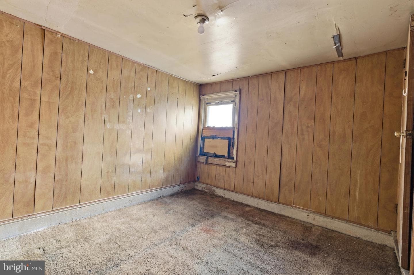 242 N 2nd Street photo 16