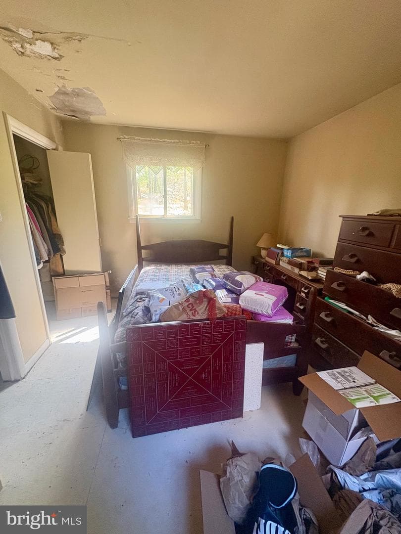 1085 Greenhill Drive photo 18