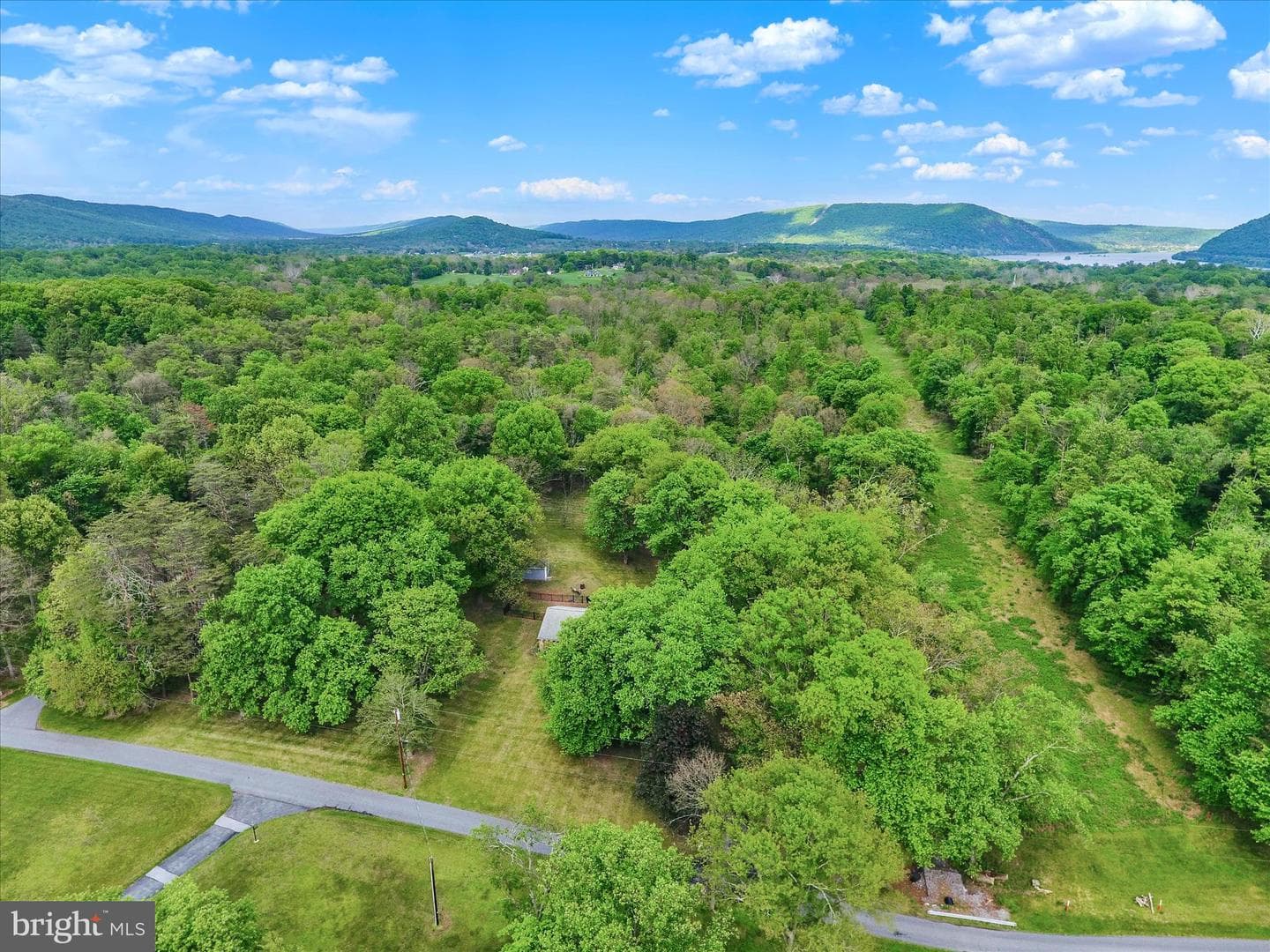 1401 La Carr Lane photo 44