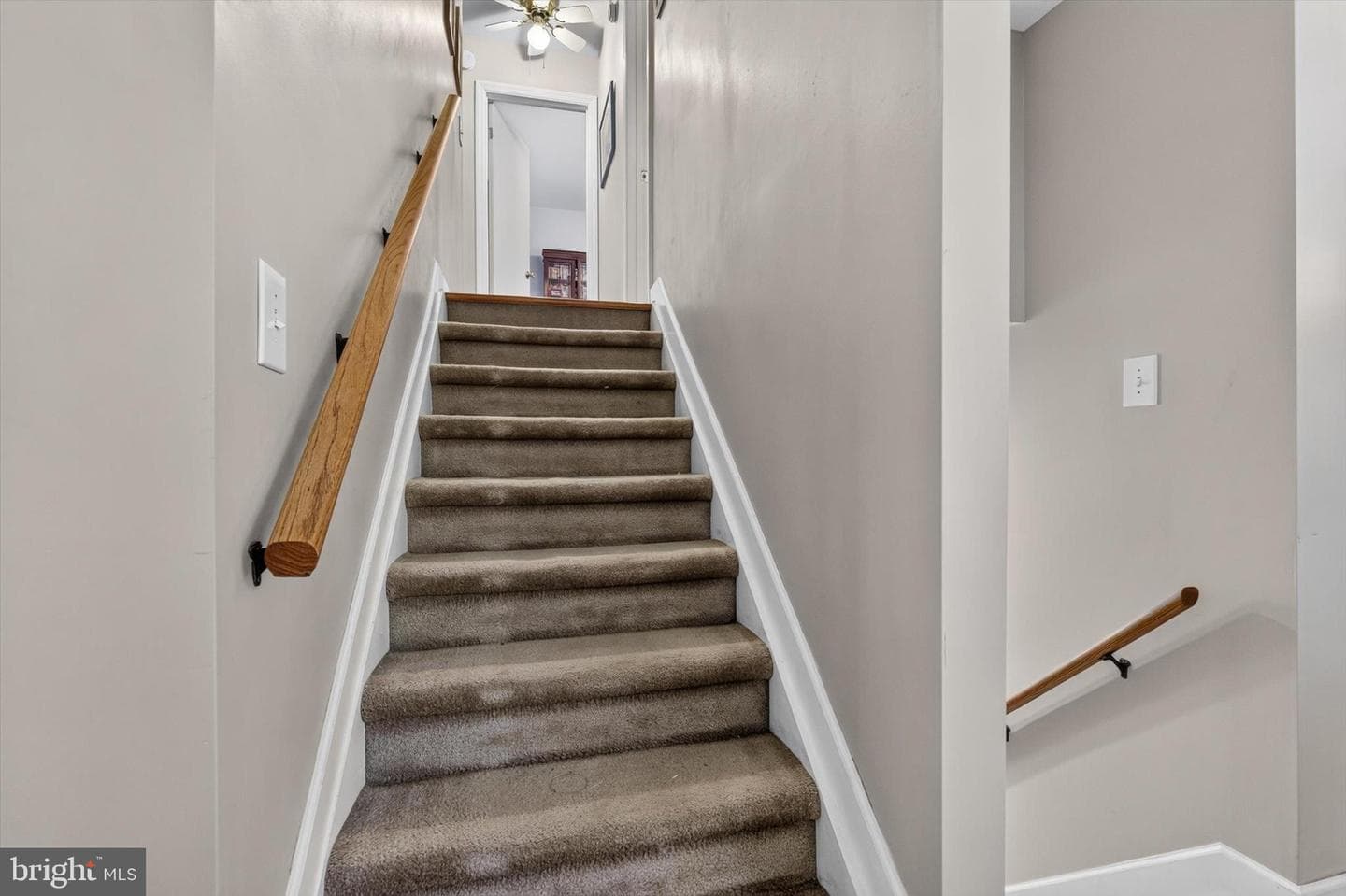 826 Lark Drive photo 14