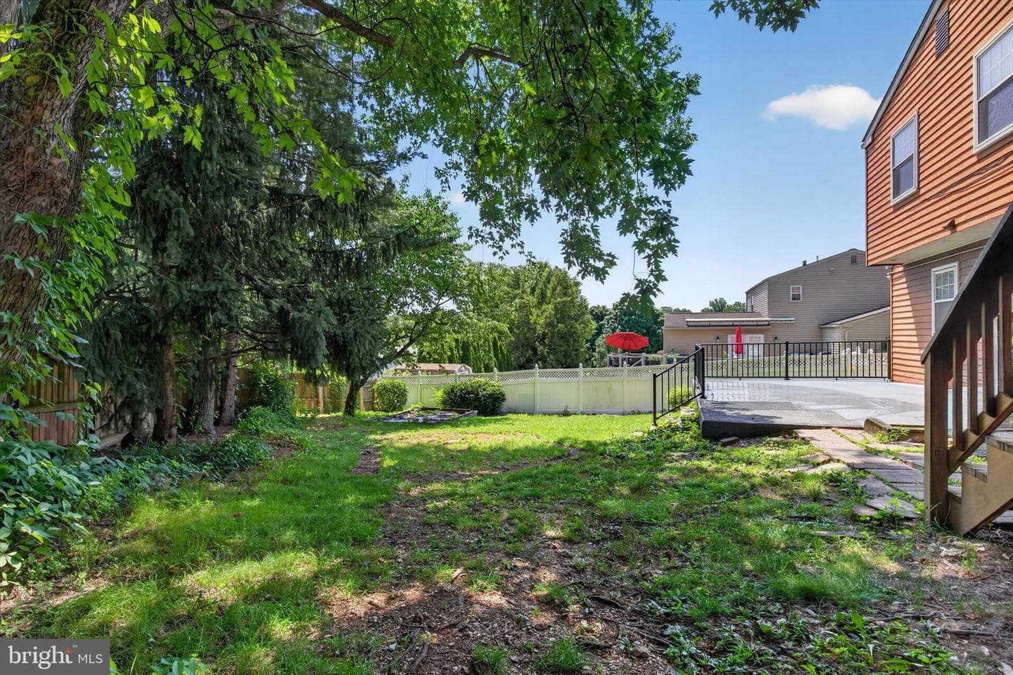 826 Lark Drive photo 28