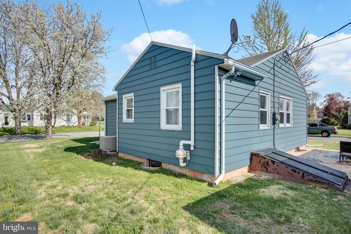 400 Lincoln Street photo 24